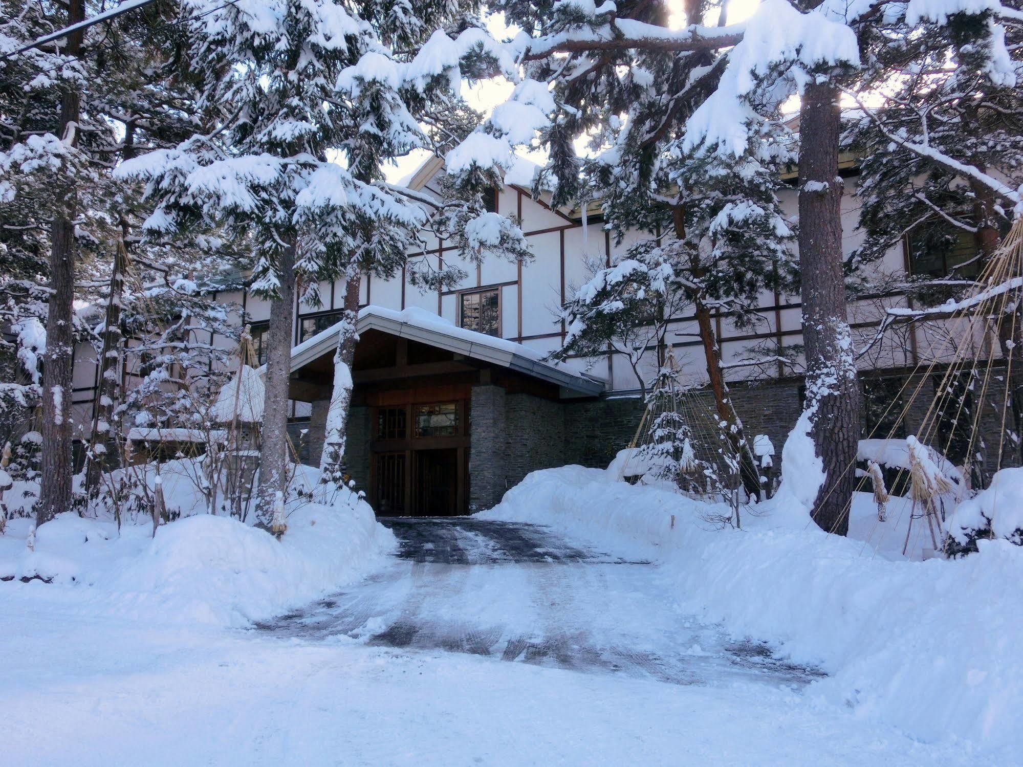 Senjukaku Hotel Yamanouchi  Bagian luar foto